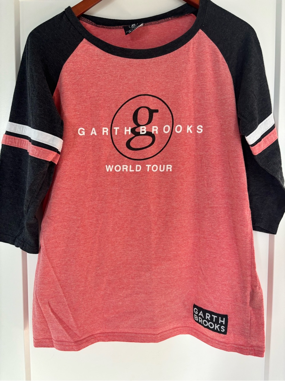 Women/ men Pink/red& Black Raglan Garth Brooks baseball tee World Tour Tee